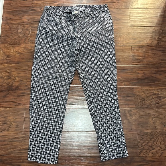 Gap Slim City Khaki Pants - Picture 3 of 4